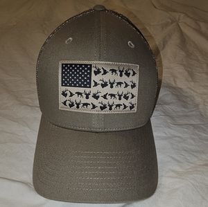 Columbia Sportswear Men's PHG Game Flag Fitted Ball Cap - Tan - S/M